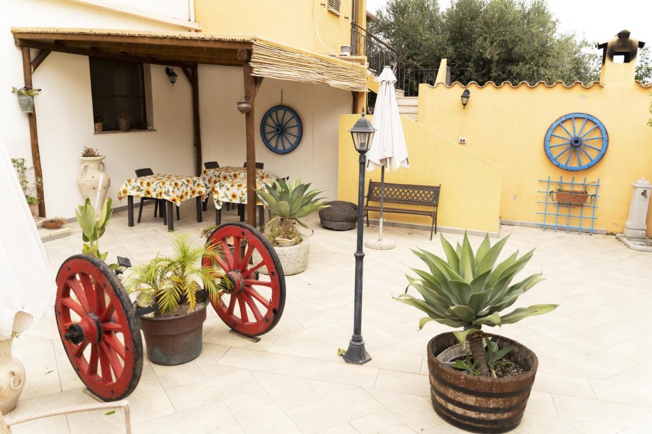 Da Sarah Hotel Muravera Buitenkant foto